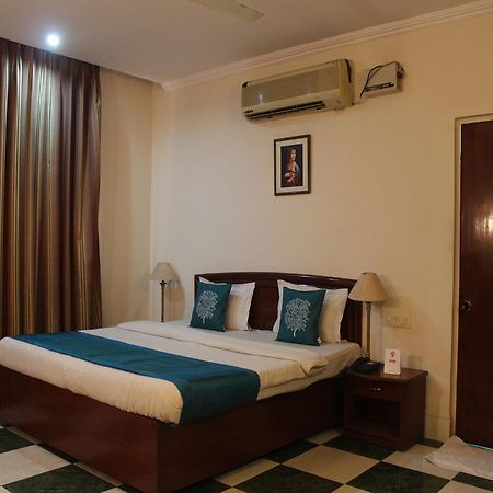 Oyo 5232 Kwality Hotel Dehradun Exterior photo
